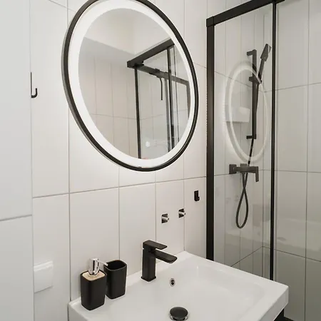 Totu Black&white Centrum