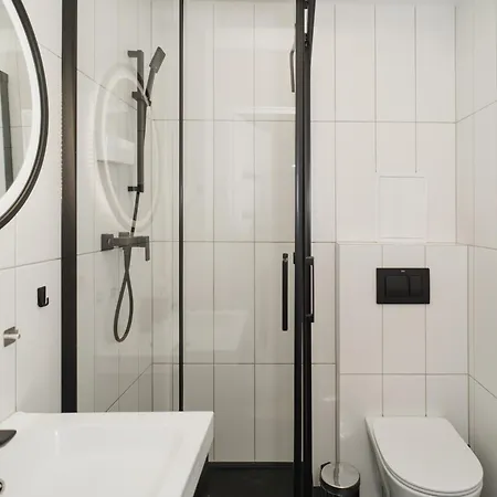 Totu Black&white Centrum